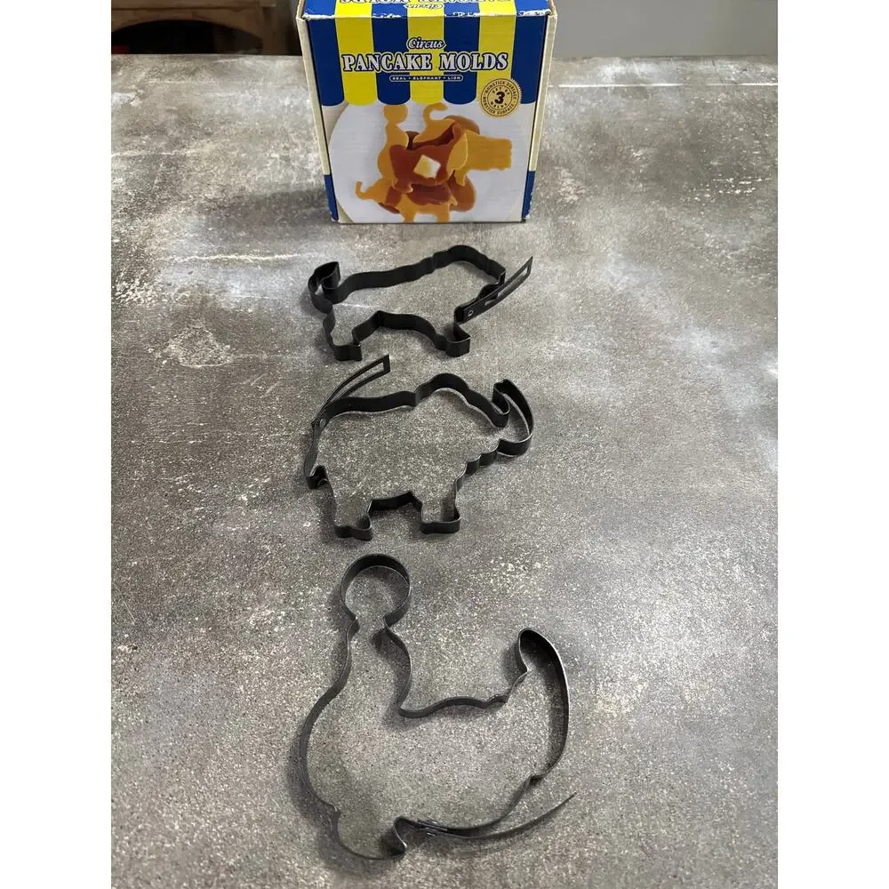 VINTAGE Williams Sonoma “Circus” Pancake Molds